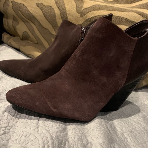 Gorgeous Plum Leather Ankle Boots - Picture 2 of 4